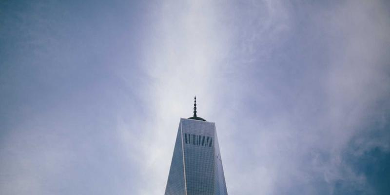 光伏电站智能运维革命：无人机巡检+大数据分析如何提升30%发电效率