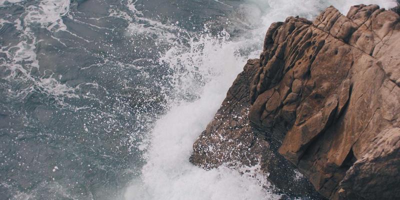 光储一体,智驭未来:如何设计协同方案,破解峰谷电价与电网波动双重挑战