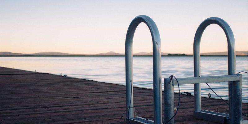 守护绿色能源：光伏电站雷电防护与接地系统设计的全面指南与标准解析