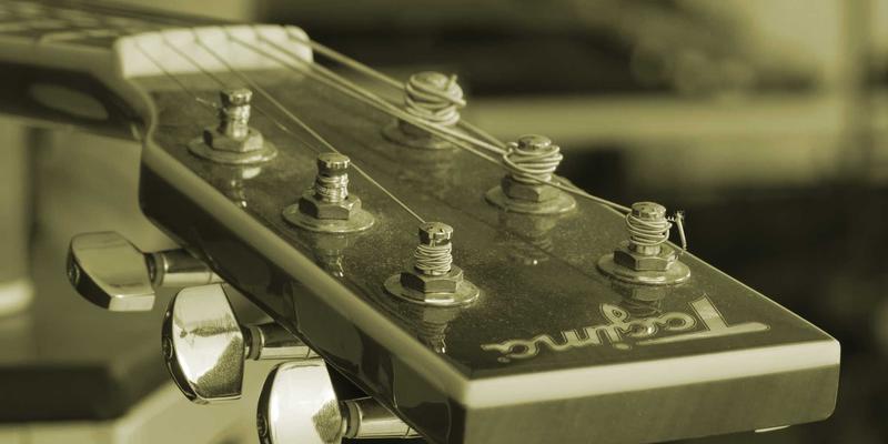 挑战极端气候:光伏电站如何抵御冰雹与风沙的侵袭?