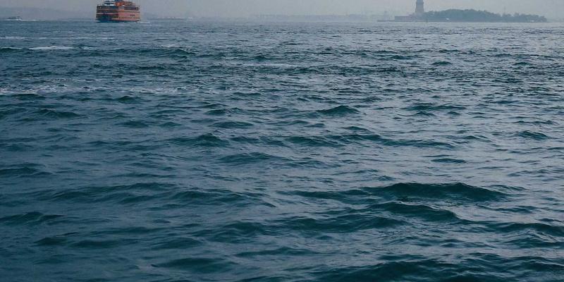 点亮希望之光:太阳能光伏如何为偏远无电地区构建可持续能源未来